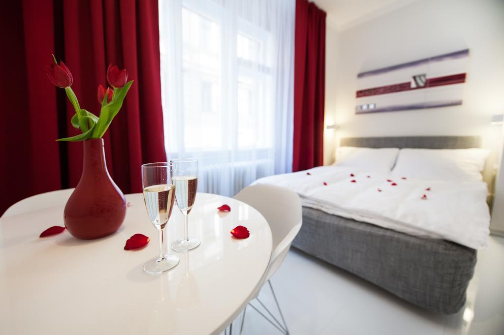 Honeymoon Ruterra Studio Praga Exterior foto